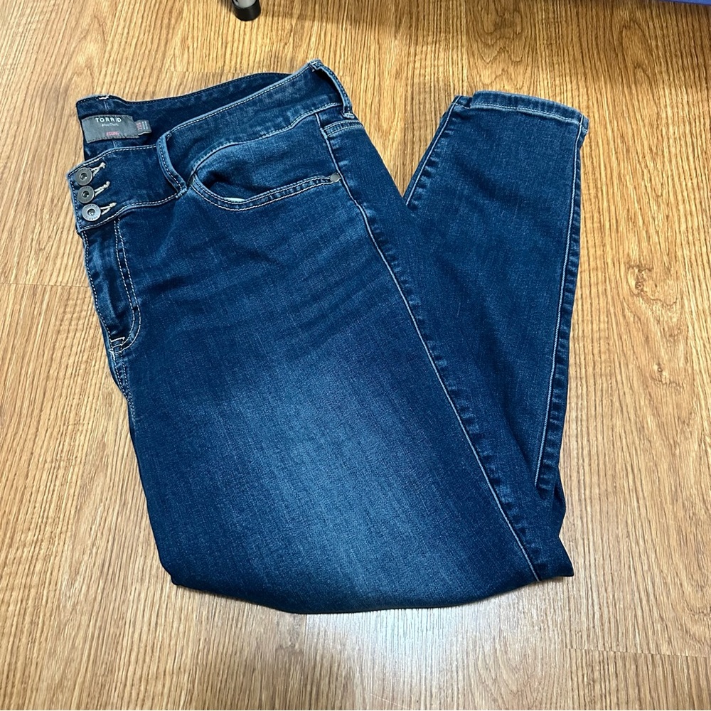 Torrid jegging 22s
